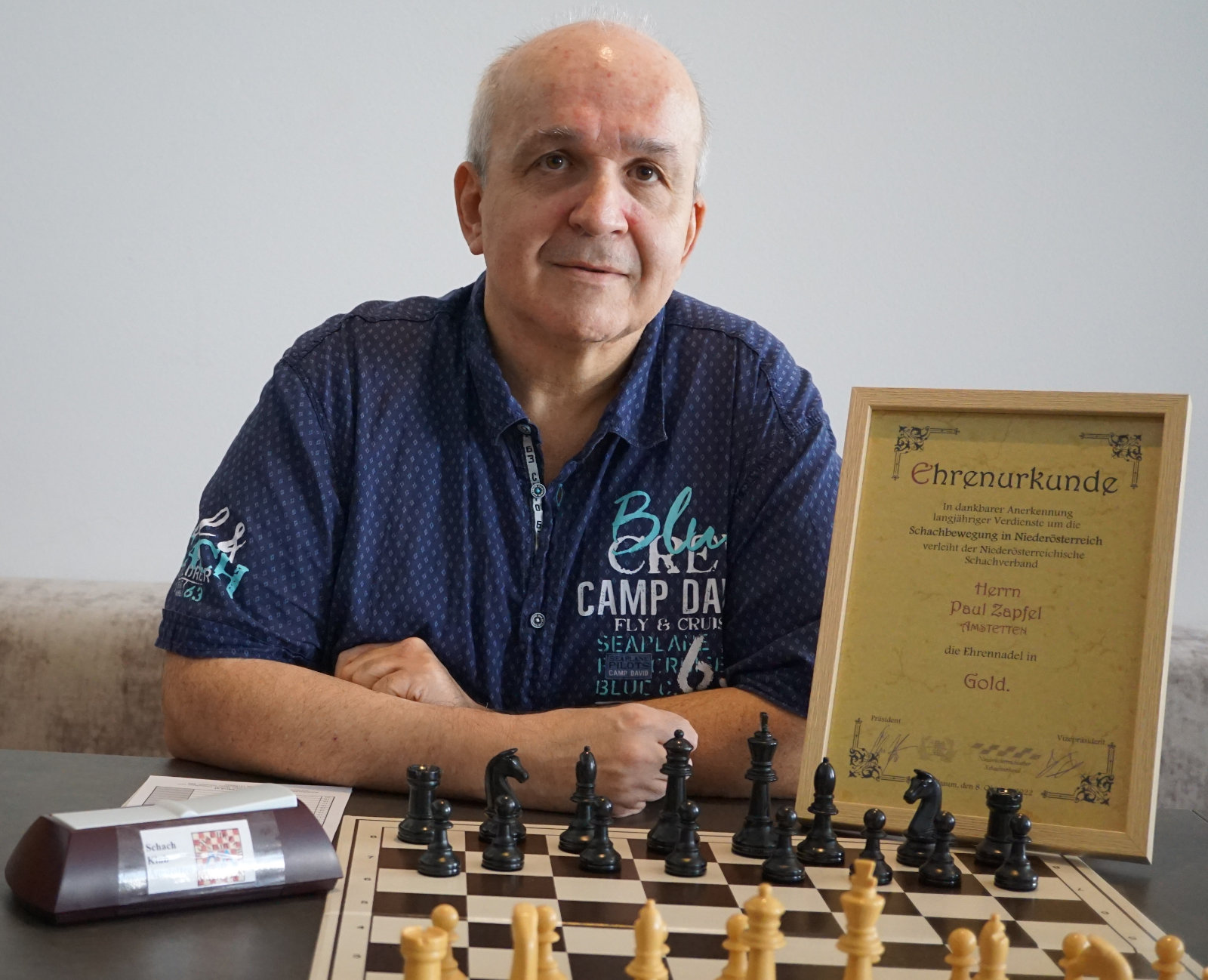 Goldenes Ehrenzeichen für Paul Zapfel